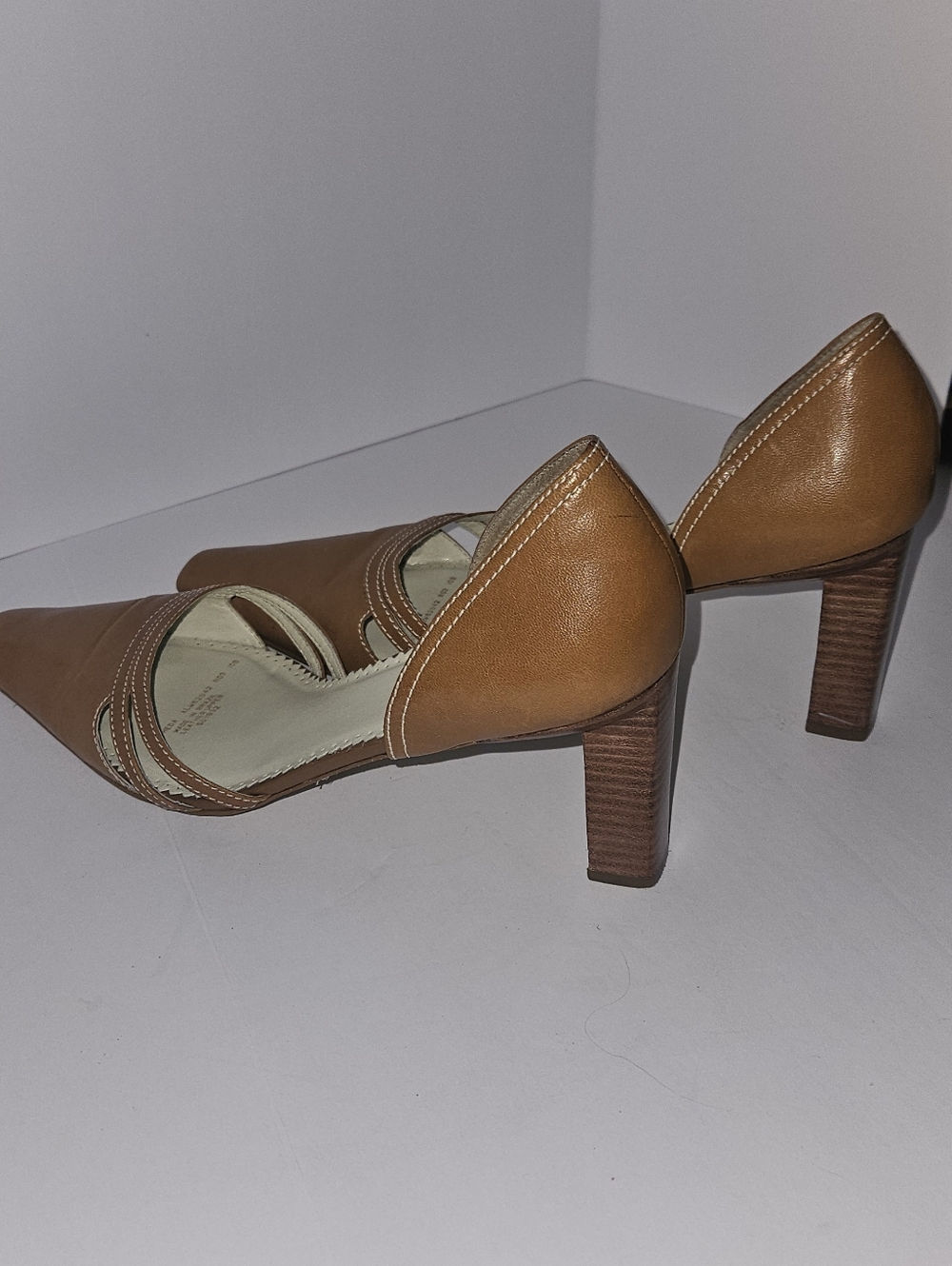 Lauren Ralph Lauren Brown Leather Square-Toe Heels - Picture 3 of 8